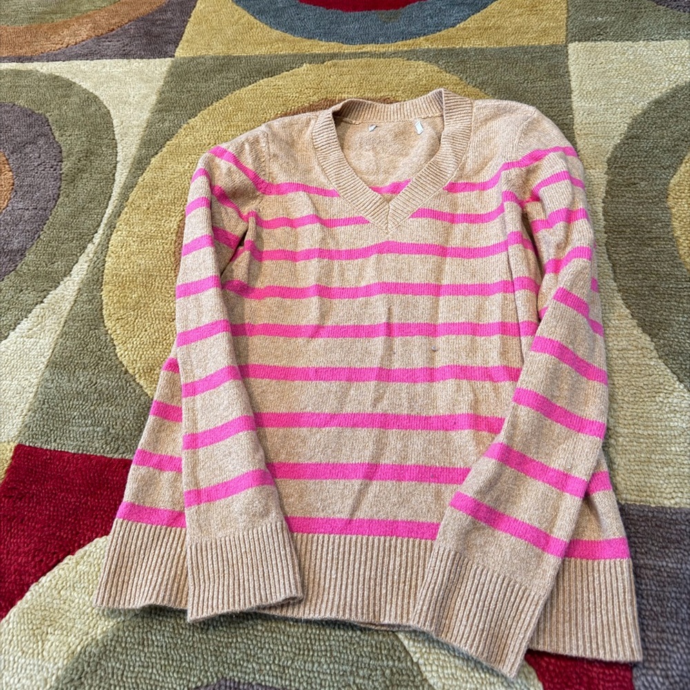 New York & Company Pink Tan Stripe V Neck Sweater Preppy Y2K Style Women’s Small